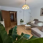 Miriam Apartment *
