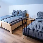 Miriam Apartment